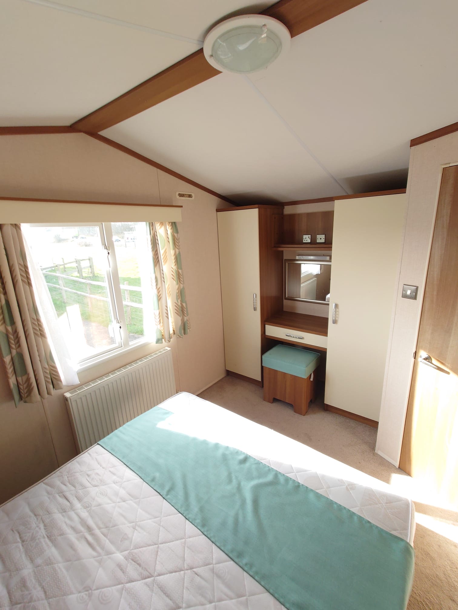 Taurus 38X12 2 Beds (2012)