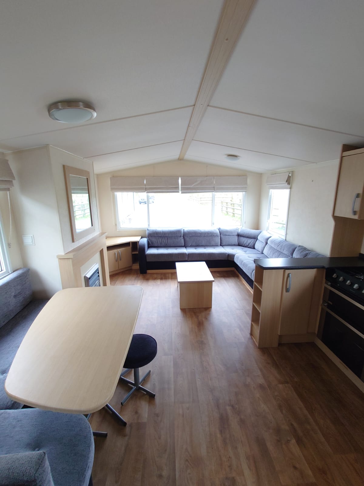 Burgundy 32x12 2 Beds (2011)