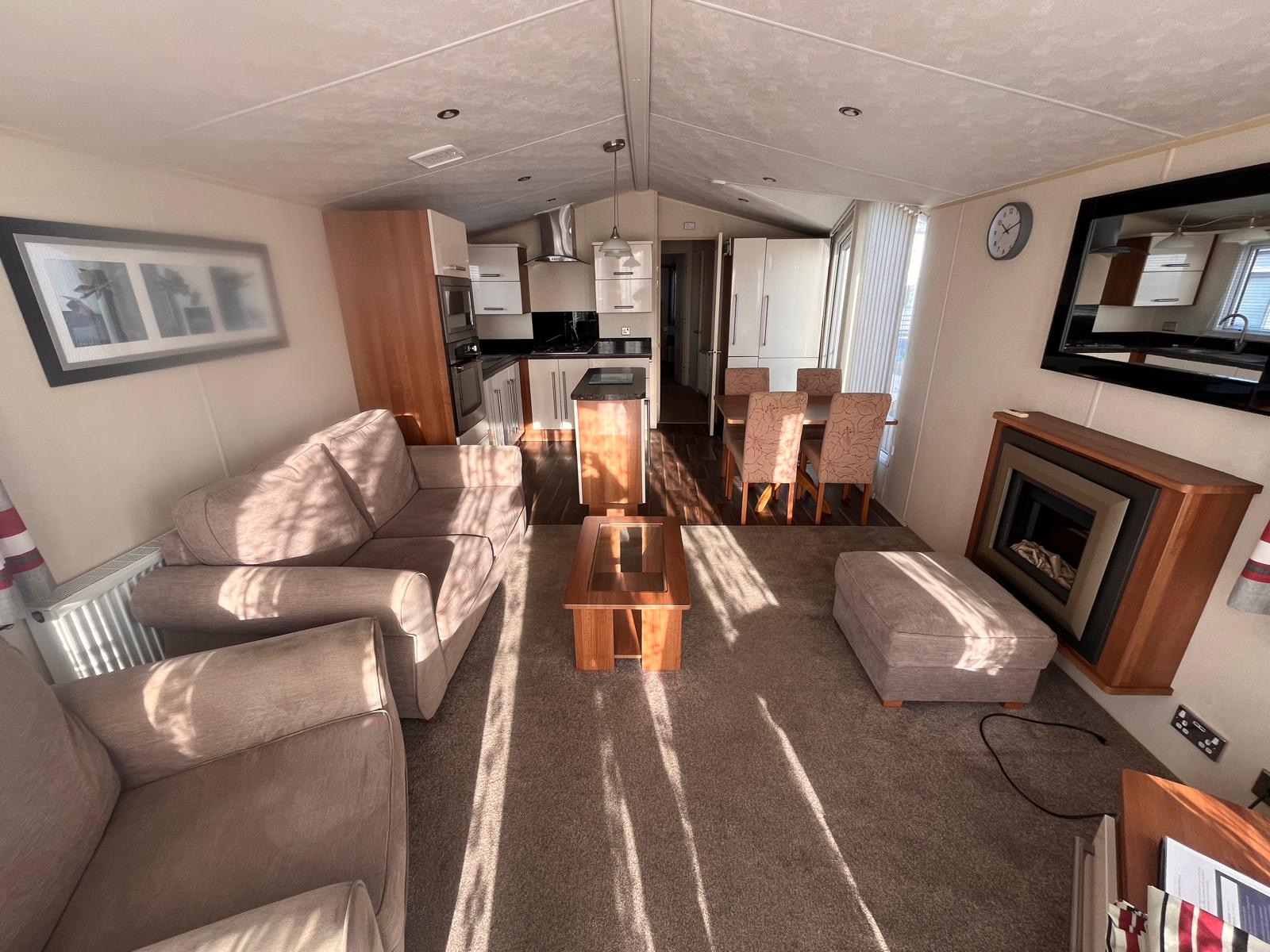 Aspen 37x12 2 Beds (2012)