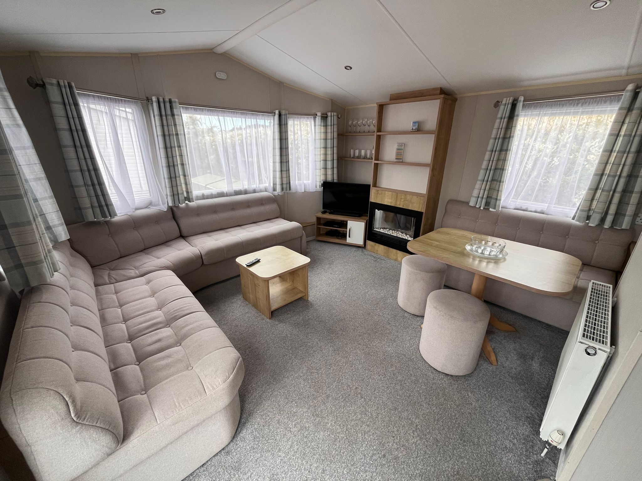 Richmond WCF 37X12 2 Beds (2018)